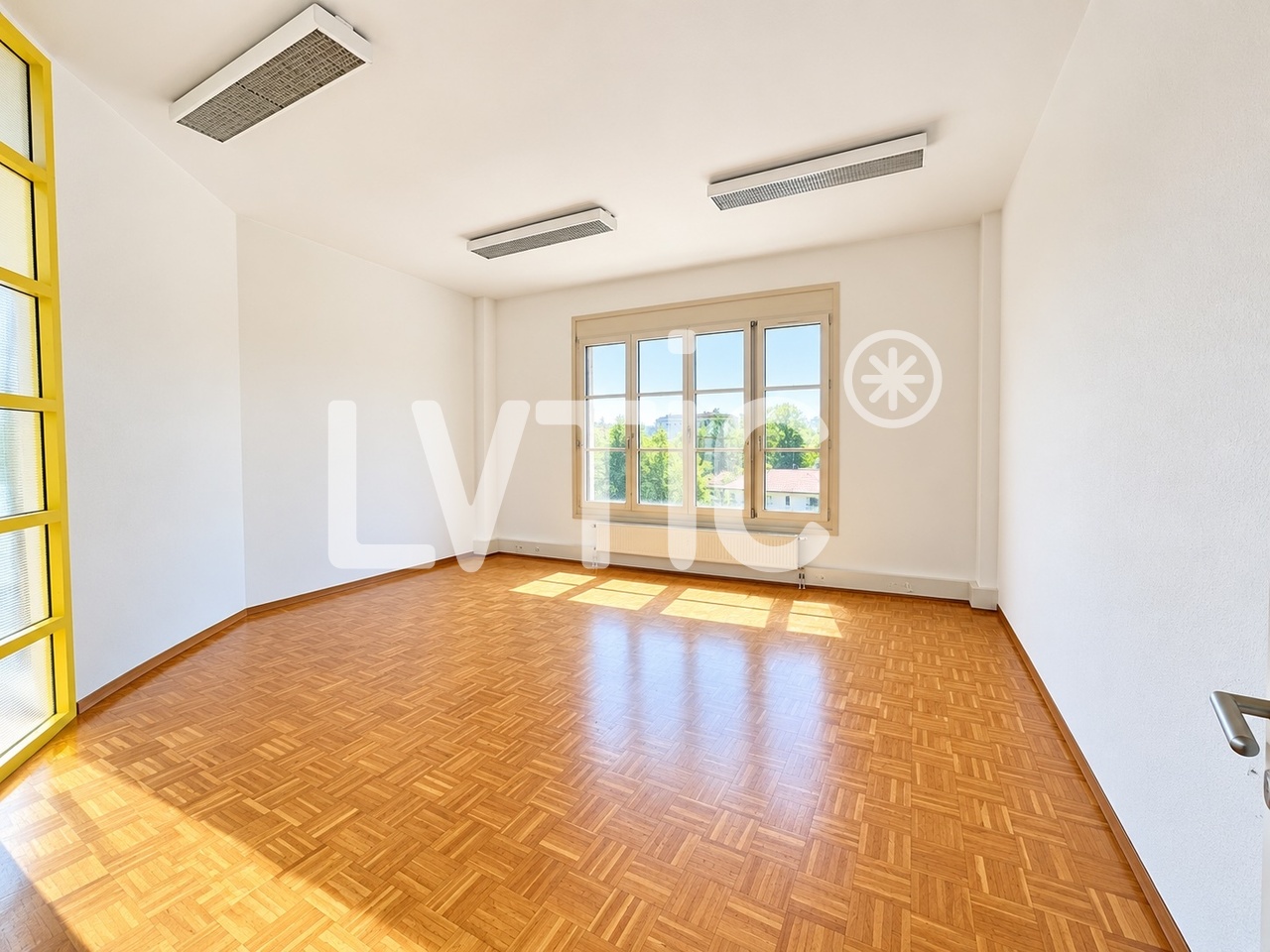 180m² Büro