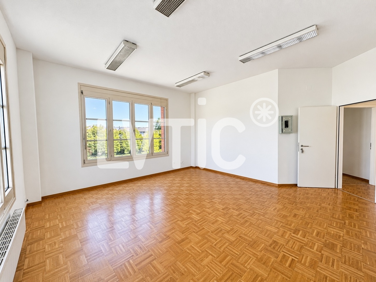180m² Büro