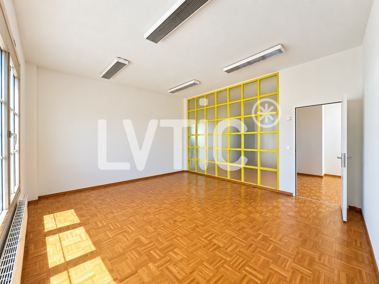 180m² Büro