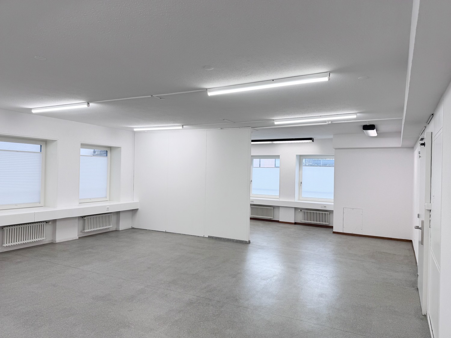 48m² commercial