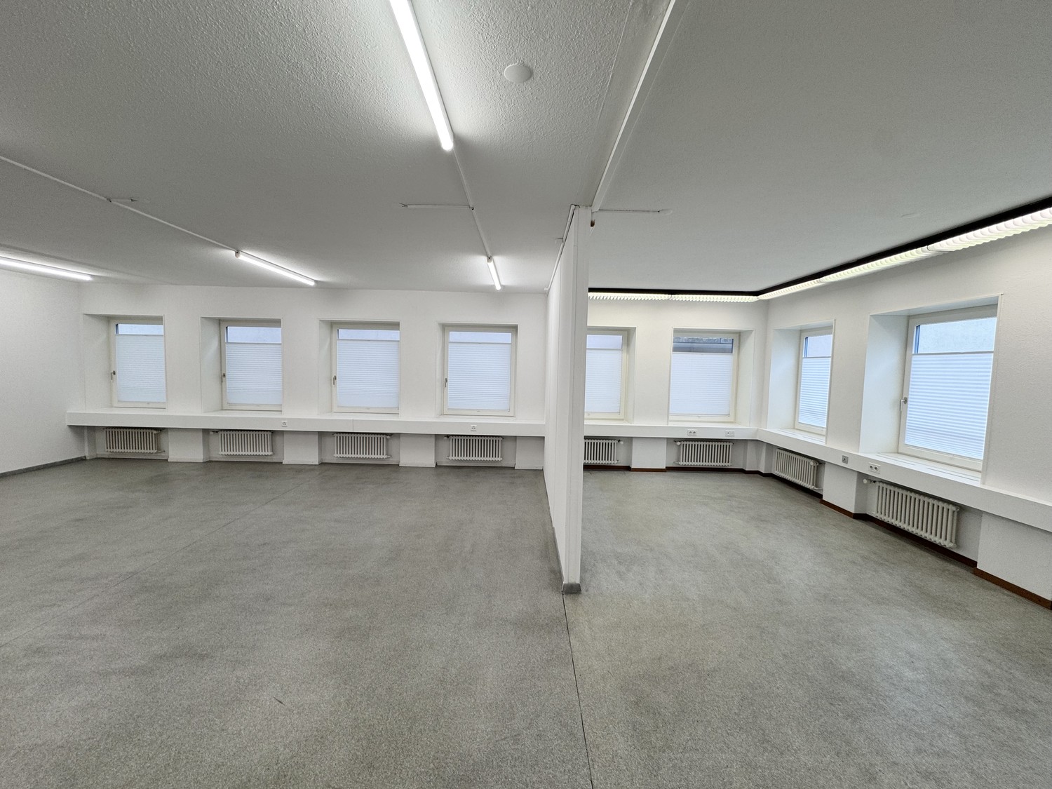 48m² commercial