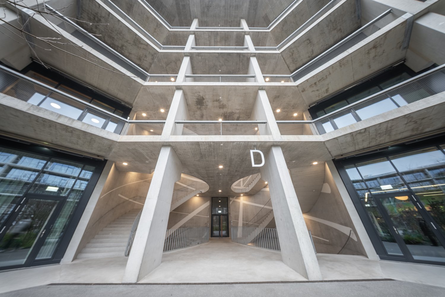 2468m² commercial, Foto 1 von 10