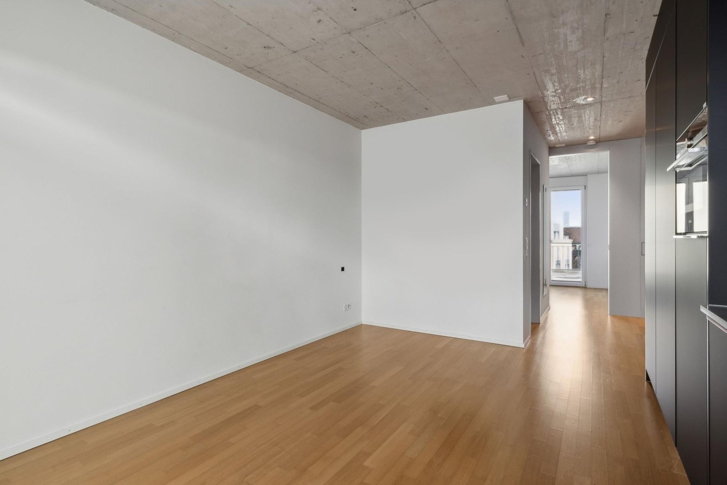 1 room apartment, Foto 1 von 10