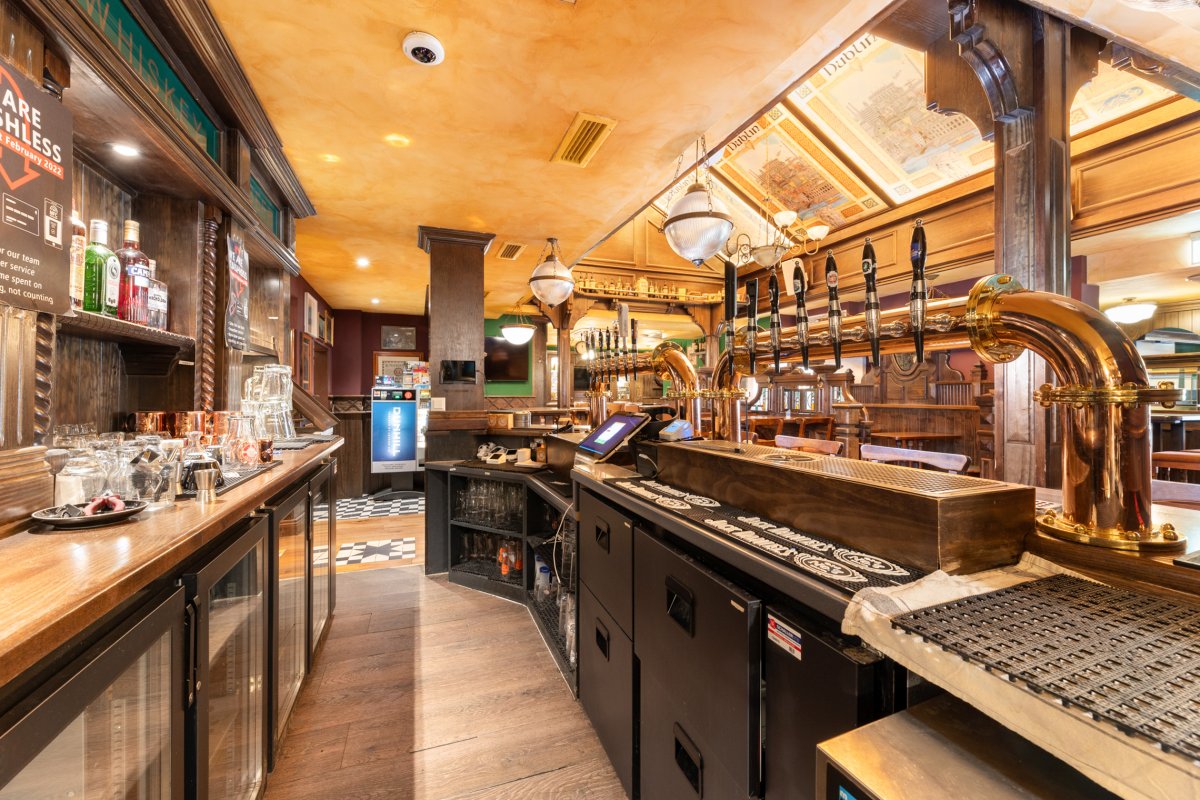 510m² restaurant
Irish Pub for lease
In Basel in a prime location.
For more information please contact us via email.