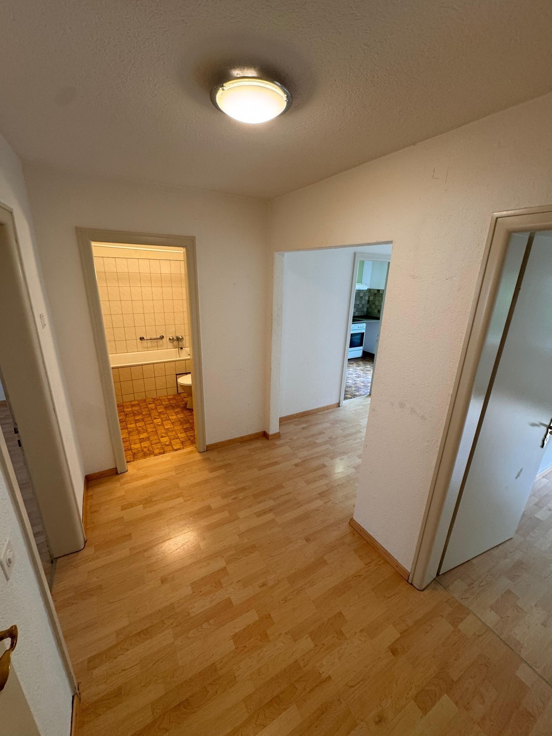 Chambre dans un appartement partagé