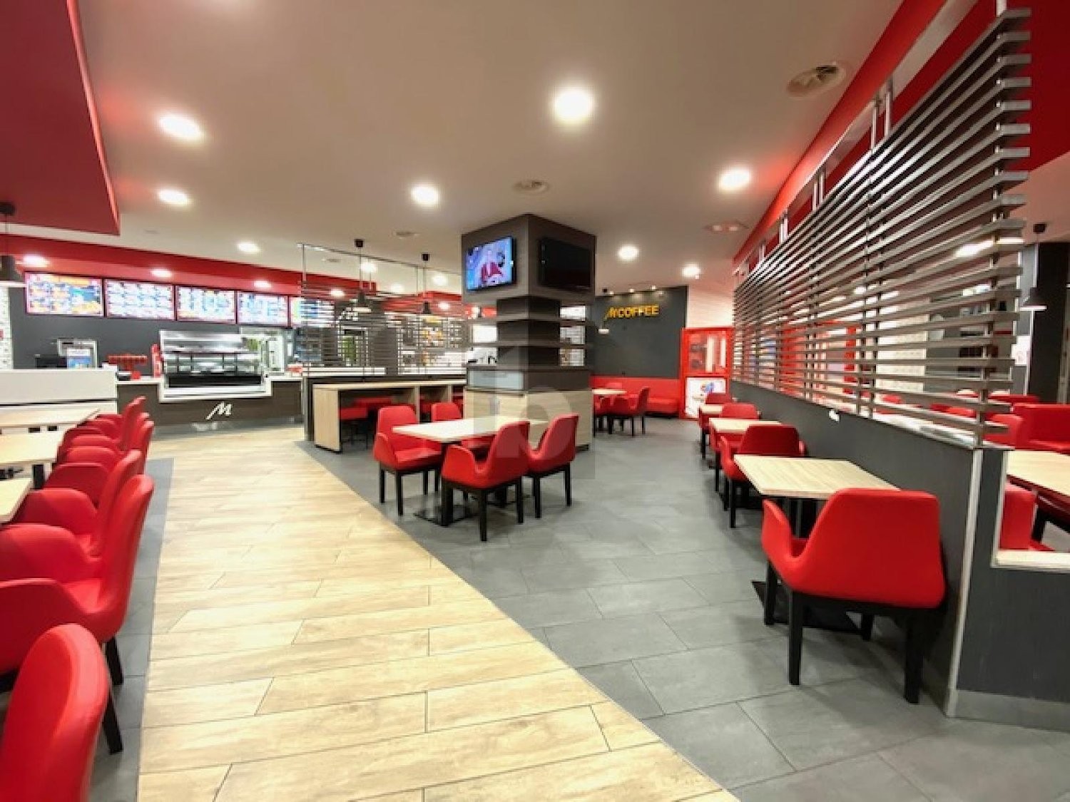 260m² Restaurant, Foto 1 von 4