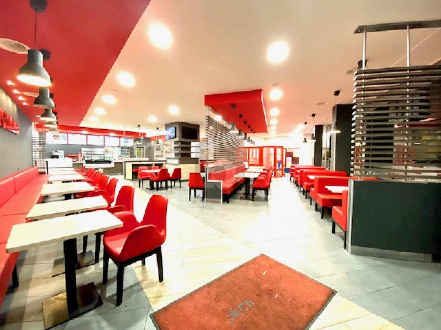 260m² Restaurant, Foto 2 von 4