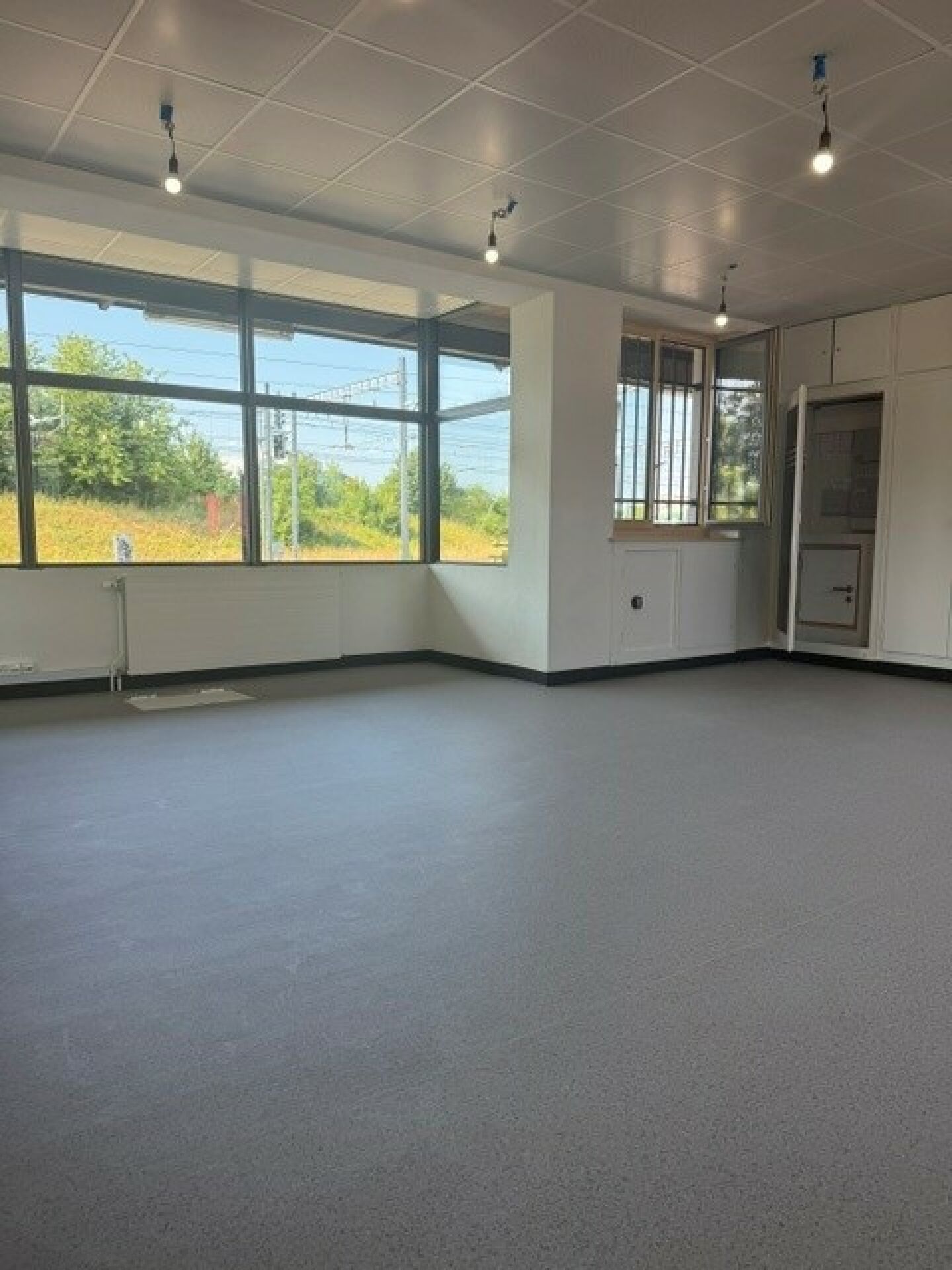110m² Gewerbe, Foto 2 von 6