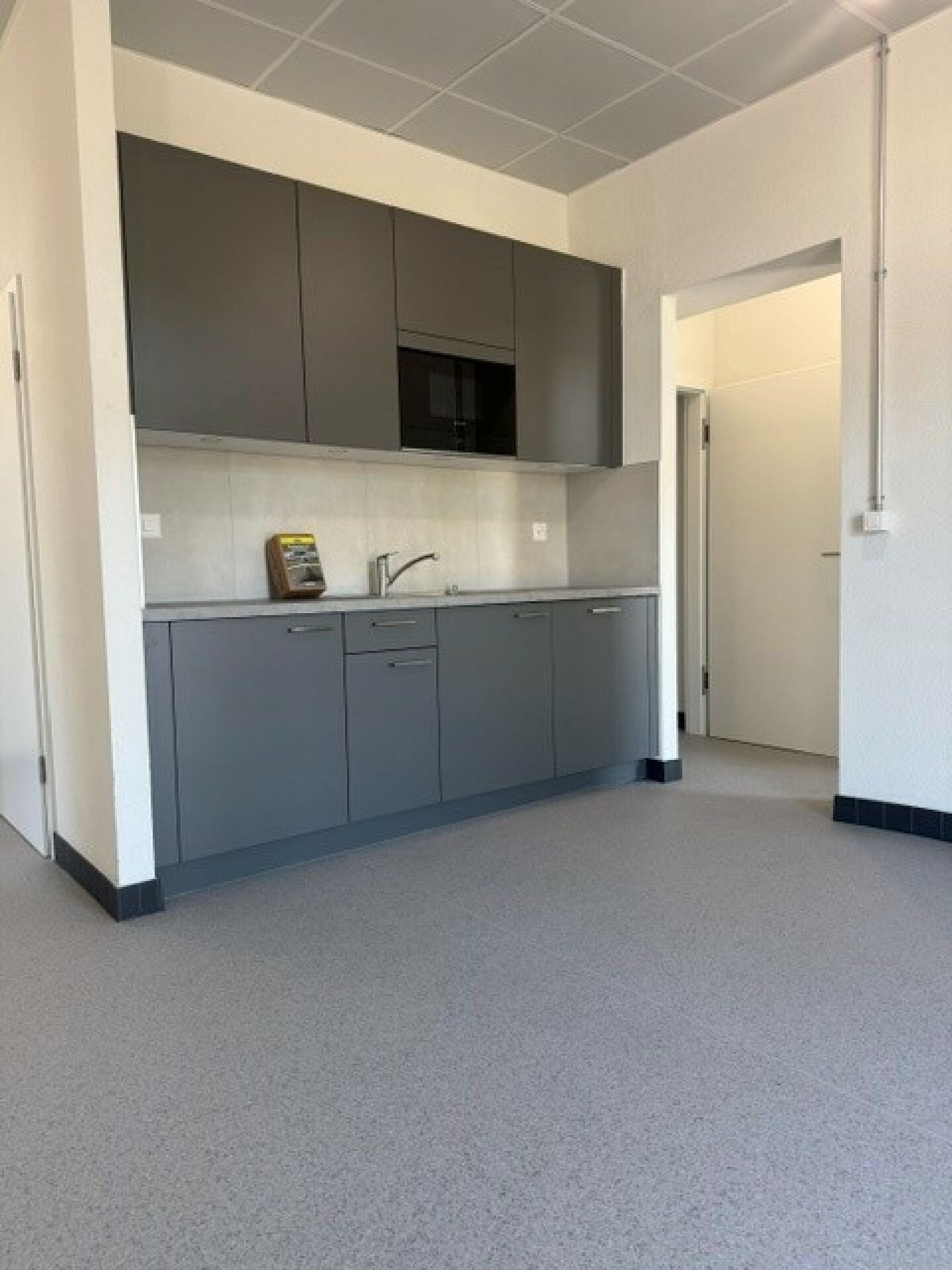 110m² Gewerbe, Foto 6 von 6