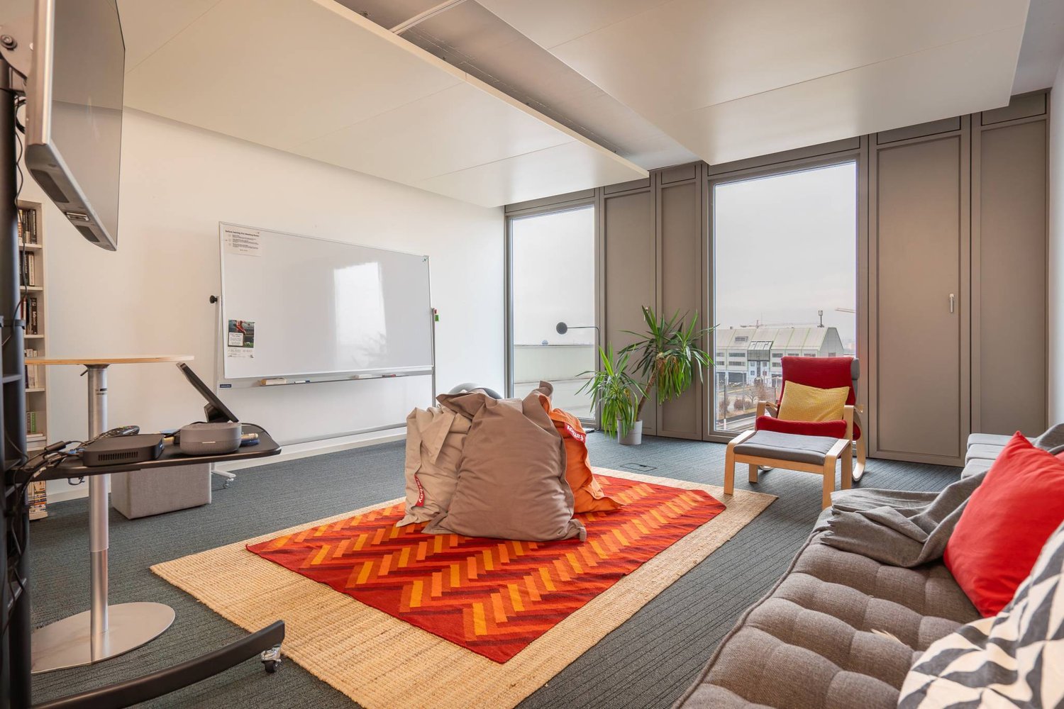 2100m² Büro, Foto 8 von 10