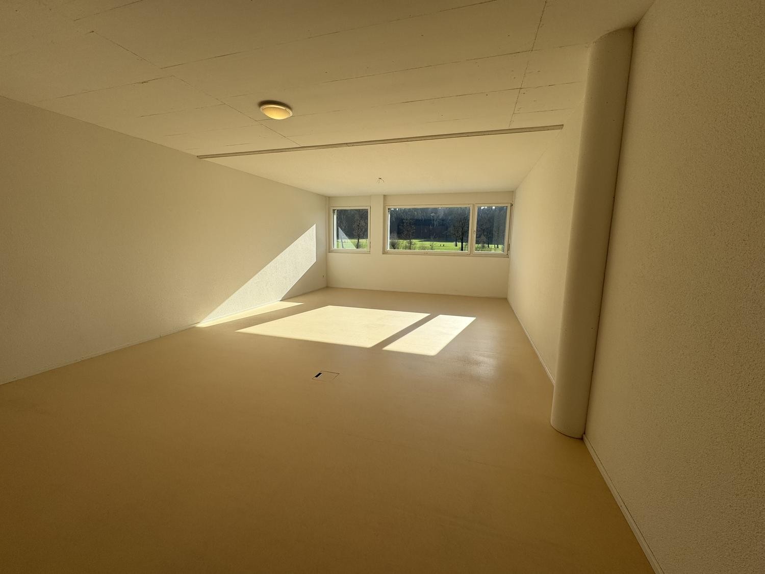 52m² commercial, Foto 1 von 5
