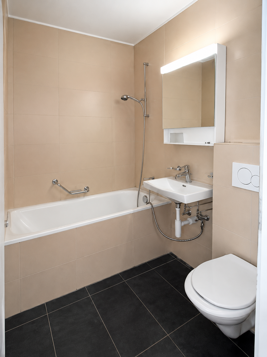 2 ½ Zimmer-Wohnung, Foto 2 von 8