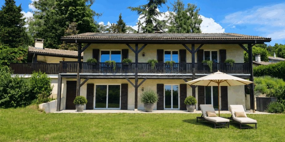 8 ½ rooms villa