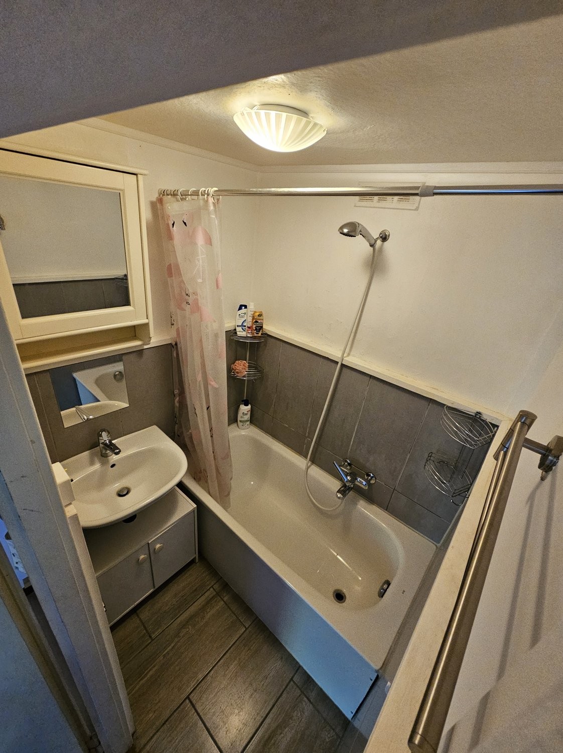 2 ½ rooms furnished flat