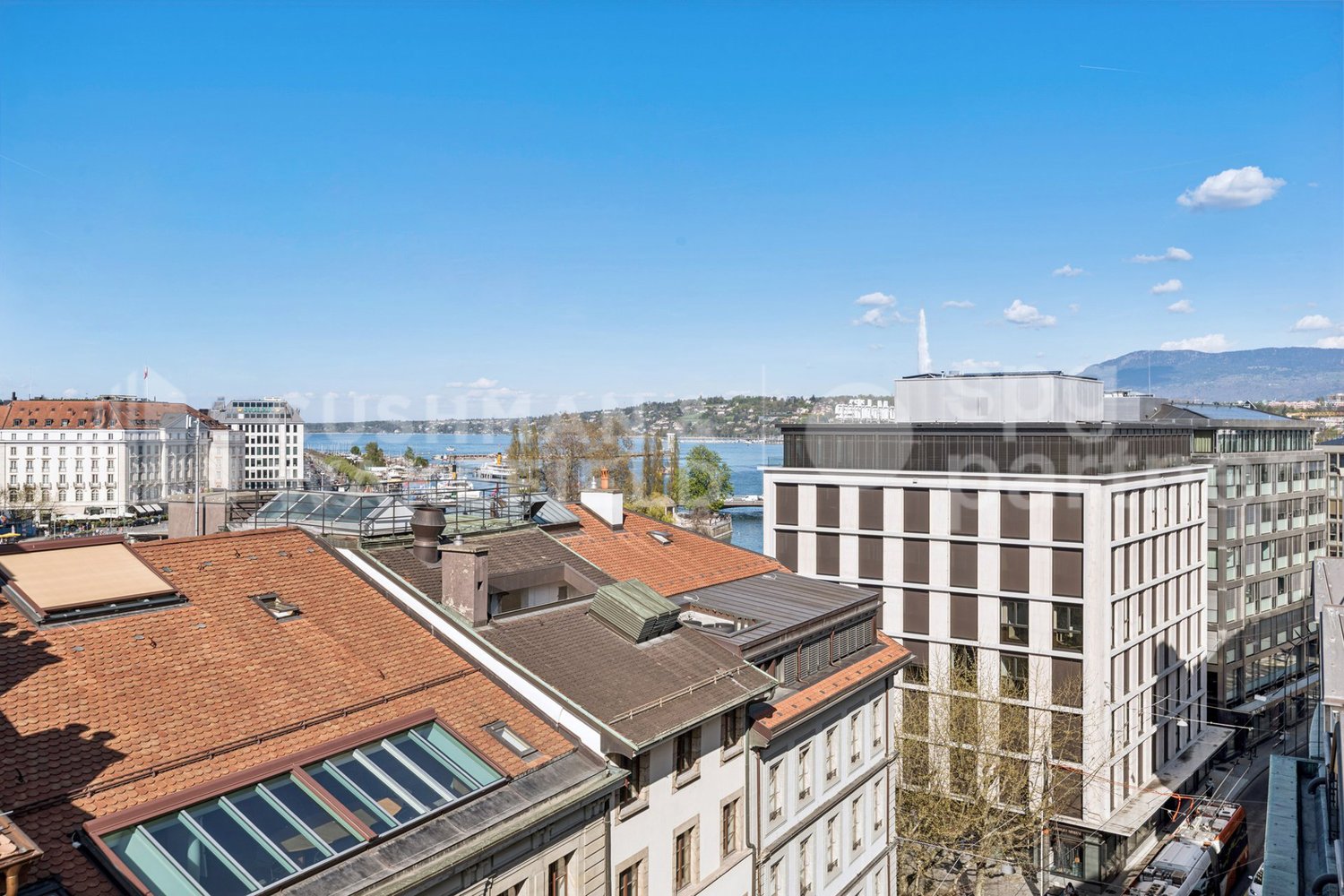 265m² office