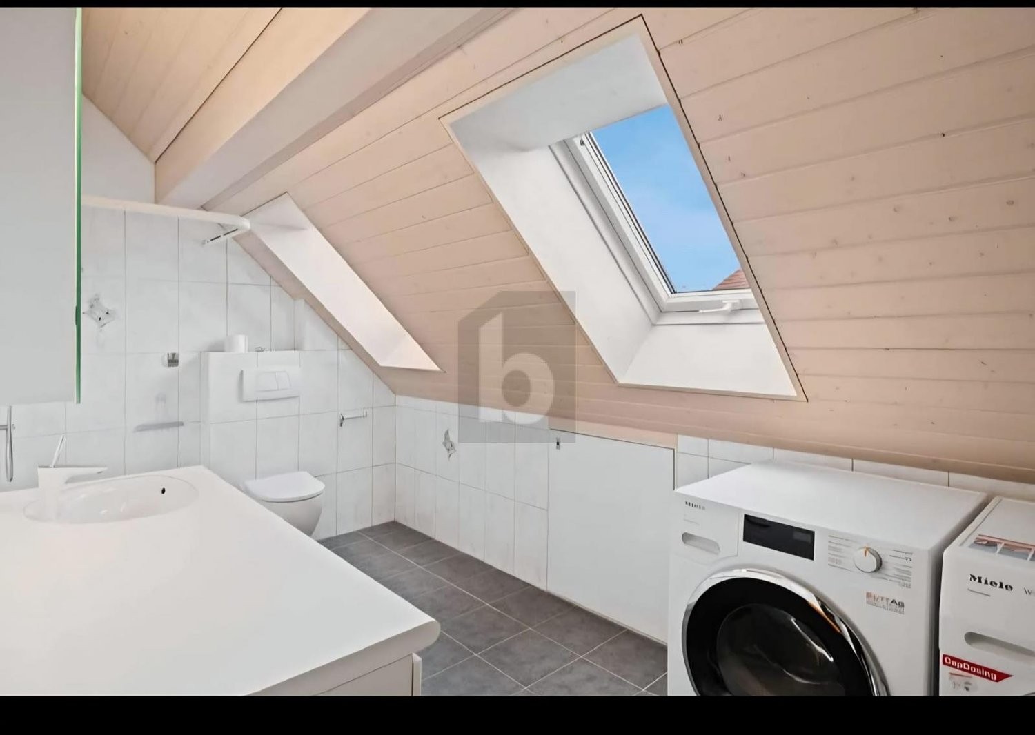 3 ½ rooms roof flat, Foto 4 von 4