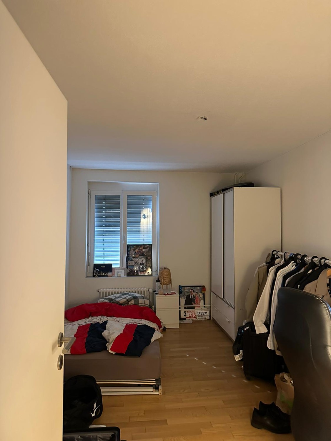 Zimmer in einer Wohngemeinschaft, Foto 1 von 3