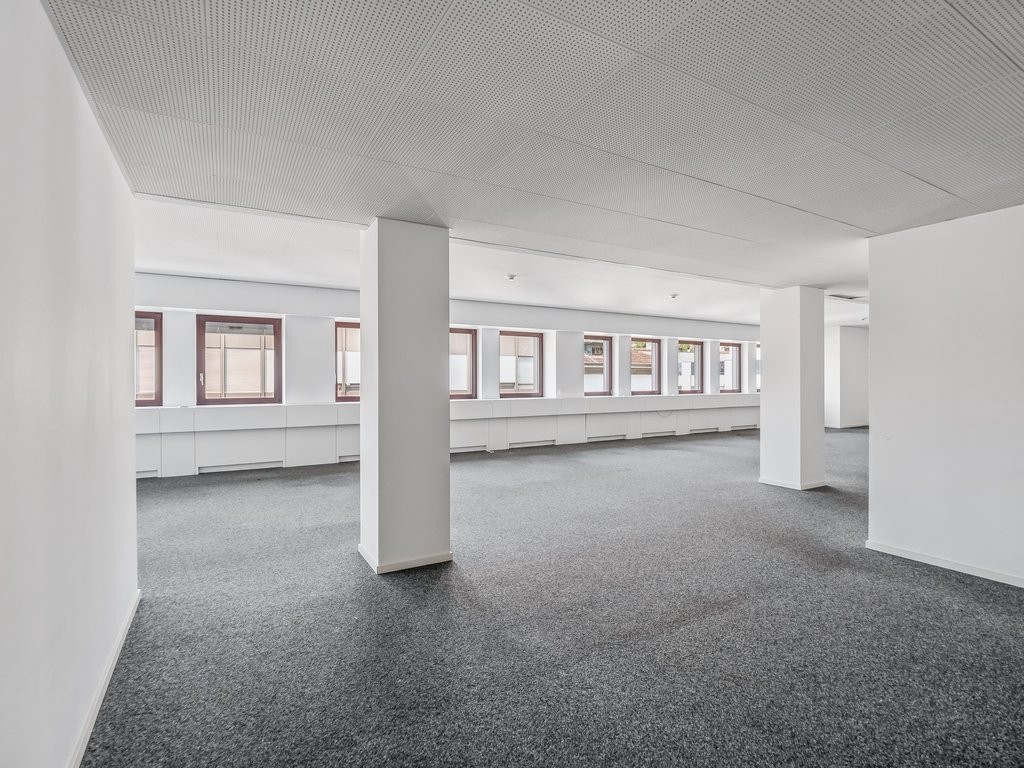 158m² bureau, photo 9 sur 10