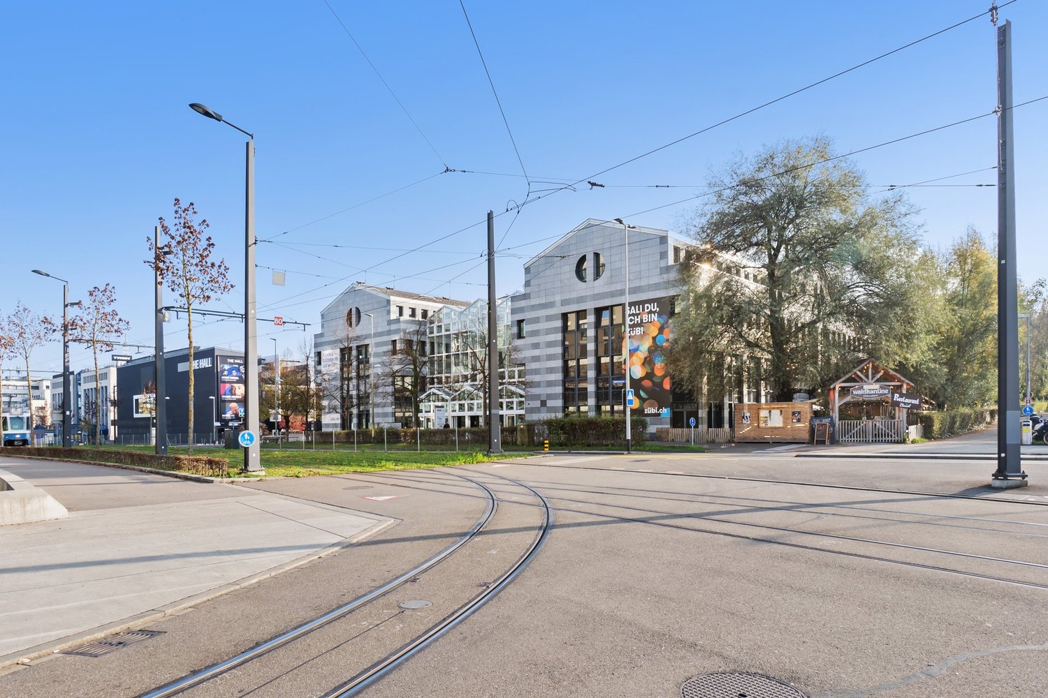 450m² office