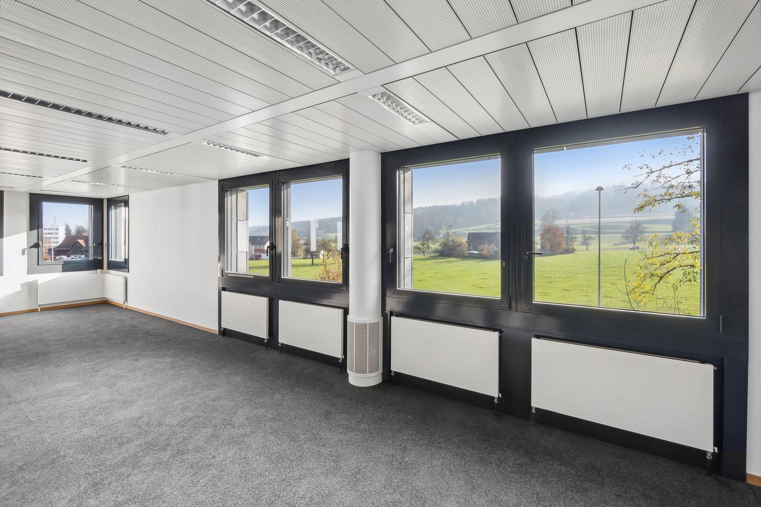 450m² office