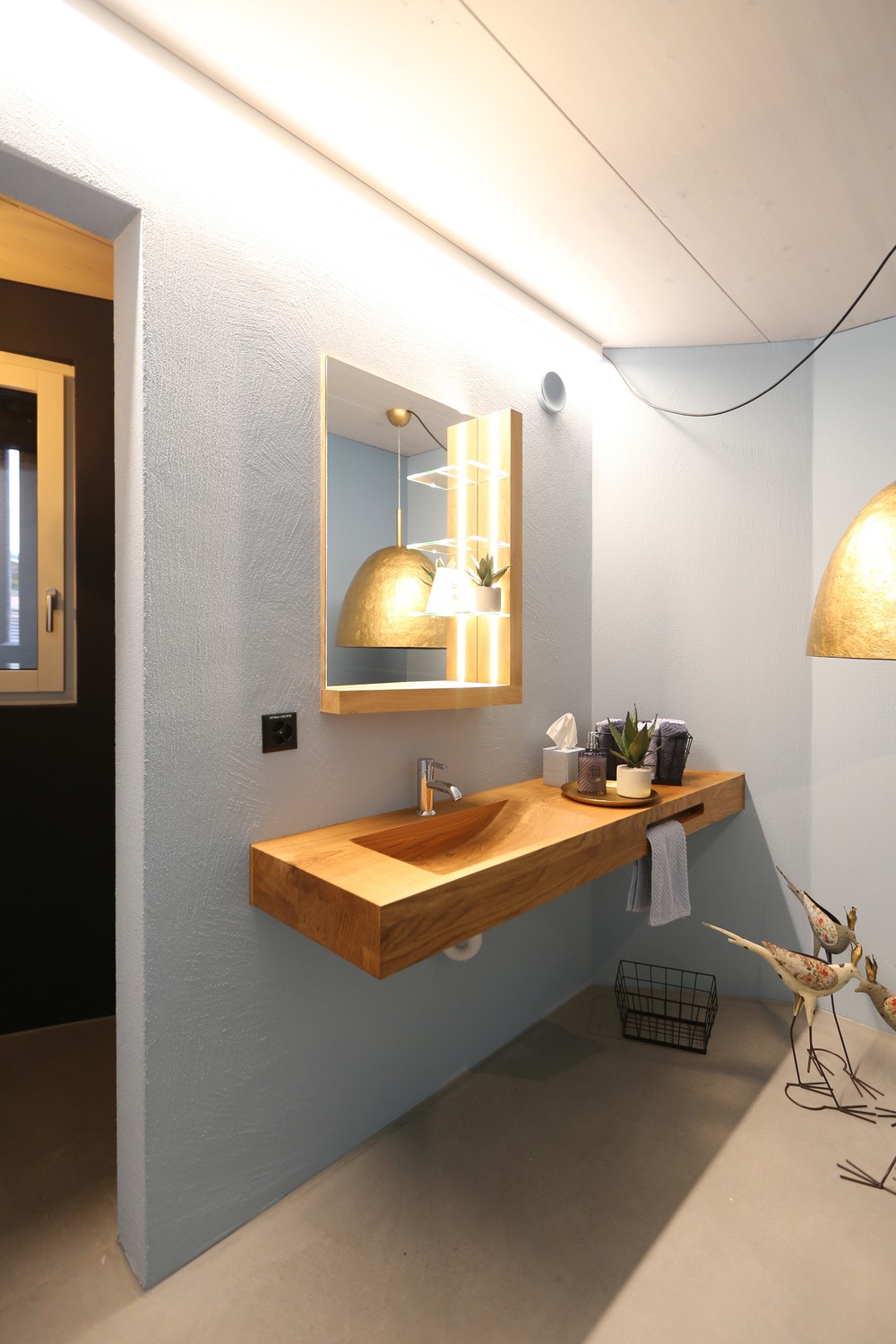 51m² commercial