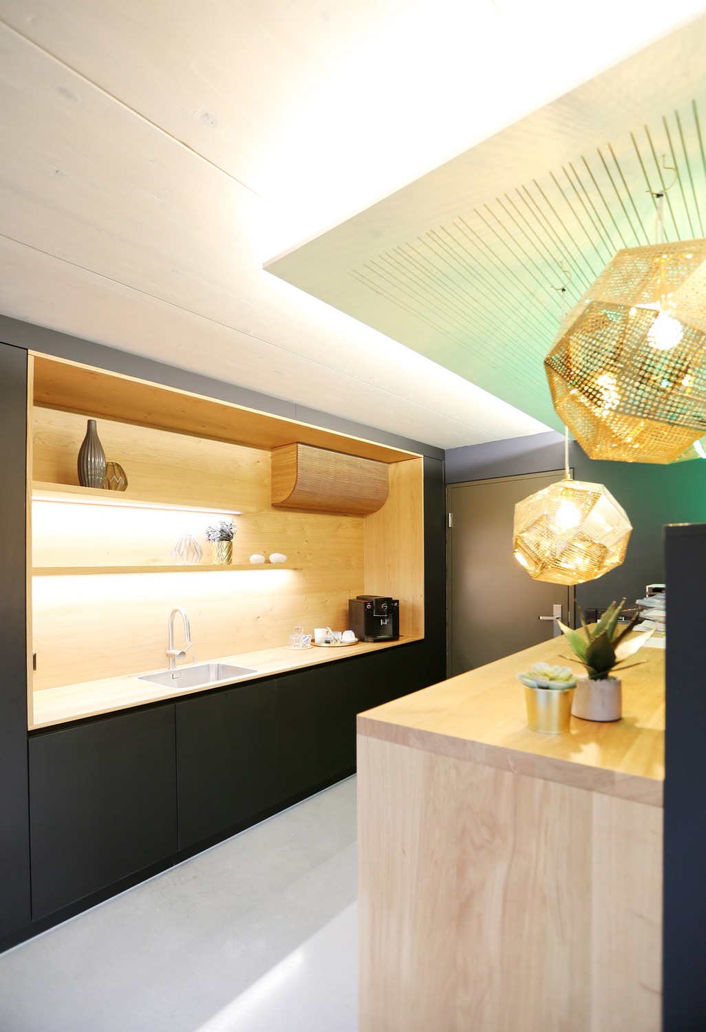 51m² commercial
