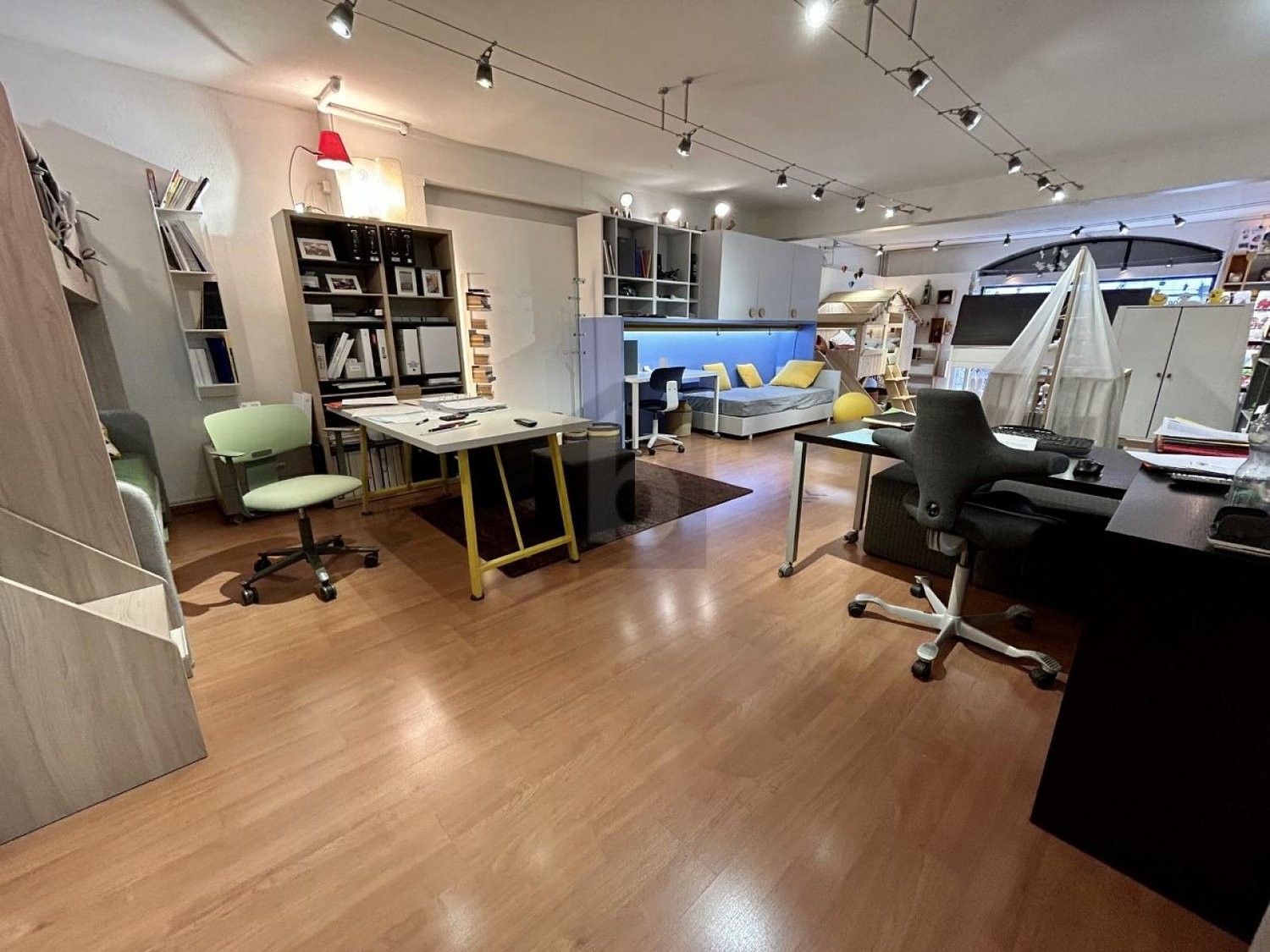 190m² Geschäft