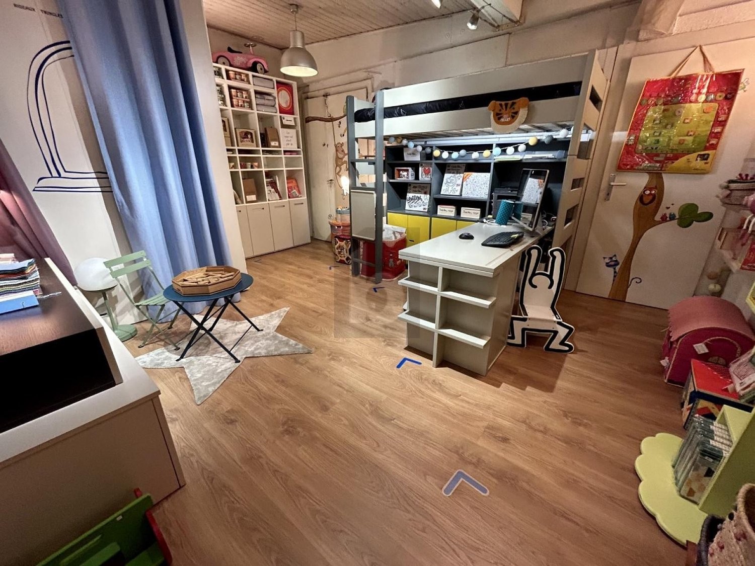 190m² Geschäft