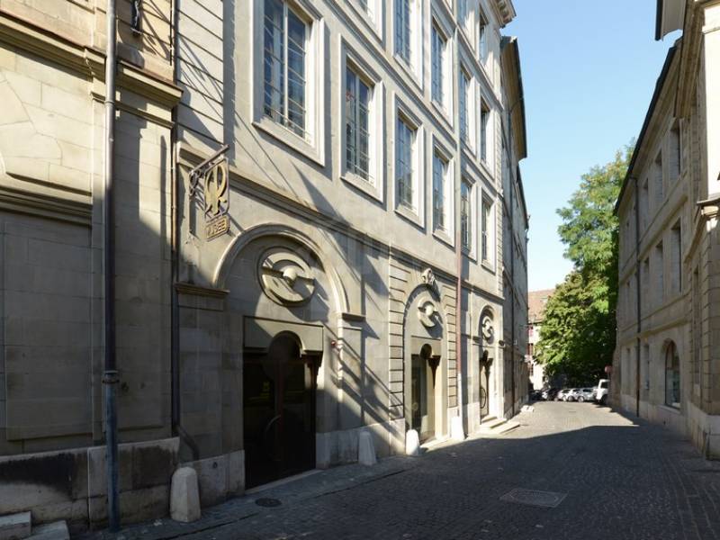 3 ½ Zimmer Wohnung
3.5-Zimmer-Wohnung bestehend aus:
Eingangshalle, Einbauküche und ausgestattet (Dunstabzug, Backofen, Kühlschrank, 4 Glaskeramikkochfelder), Wohnzimmer mit dekorativem Kamin, ein Schlafzimmer, Badezimmer, separate WC.
Miete CHF 3'000.00 + CHF 250.00 Heiz-/Warmwasserpauschale.
- , Foto 1 von 10