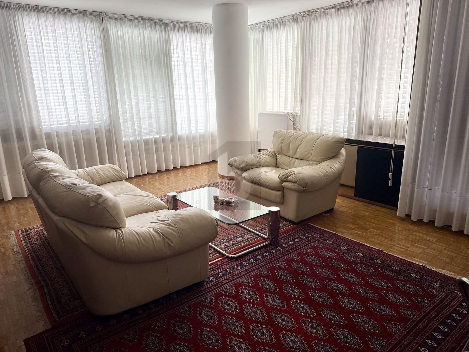2 ½ Zimmer möblierte Wohnung, Foto 3 von 4