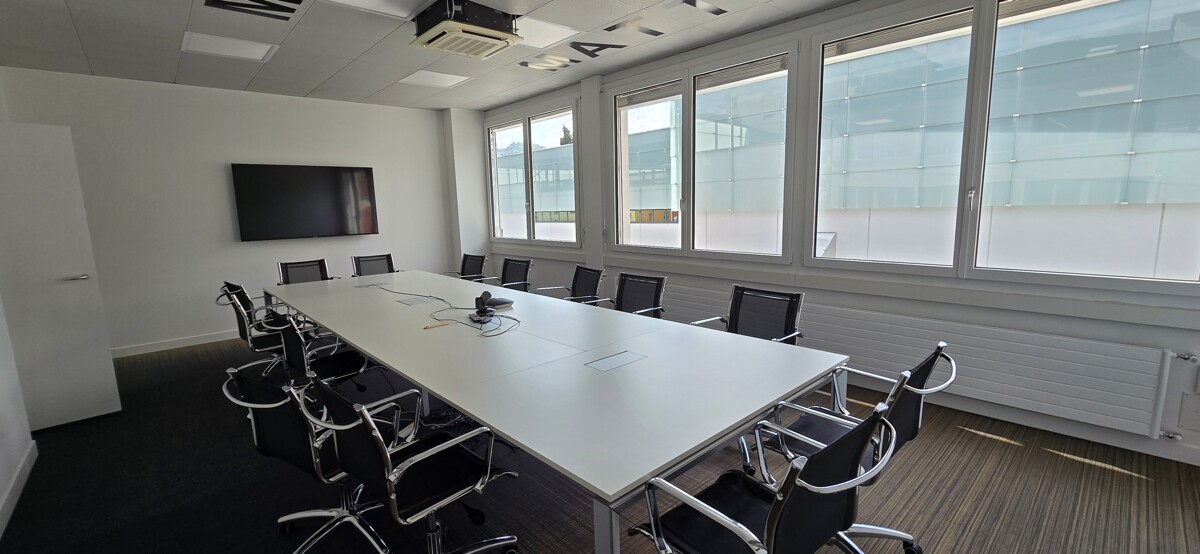 Office, photo 1 of 10