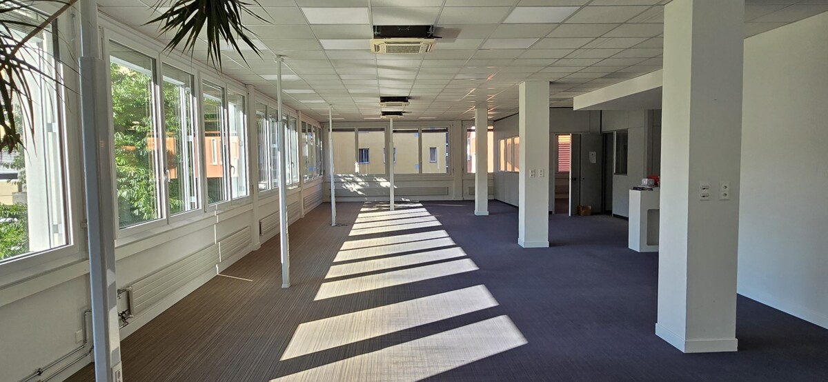 Office, photo 5 of 10