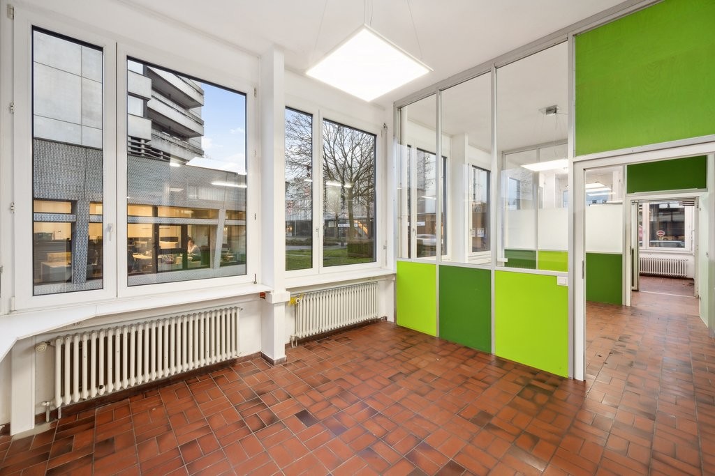 427m² commercial