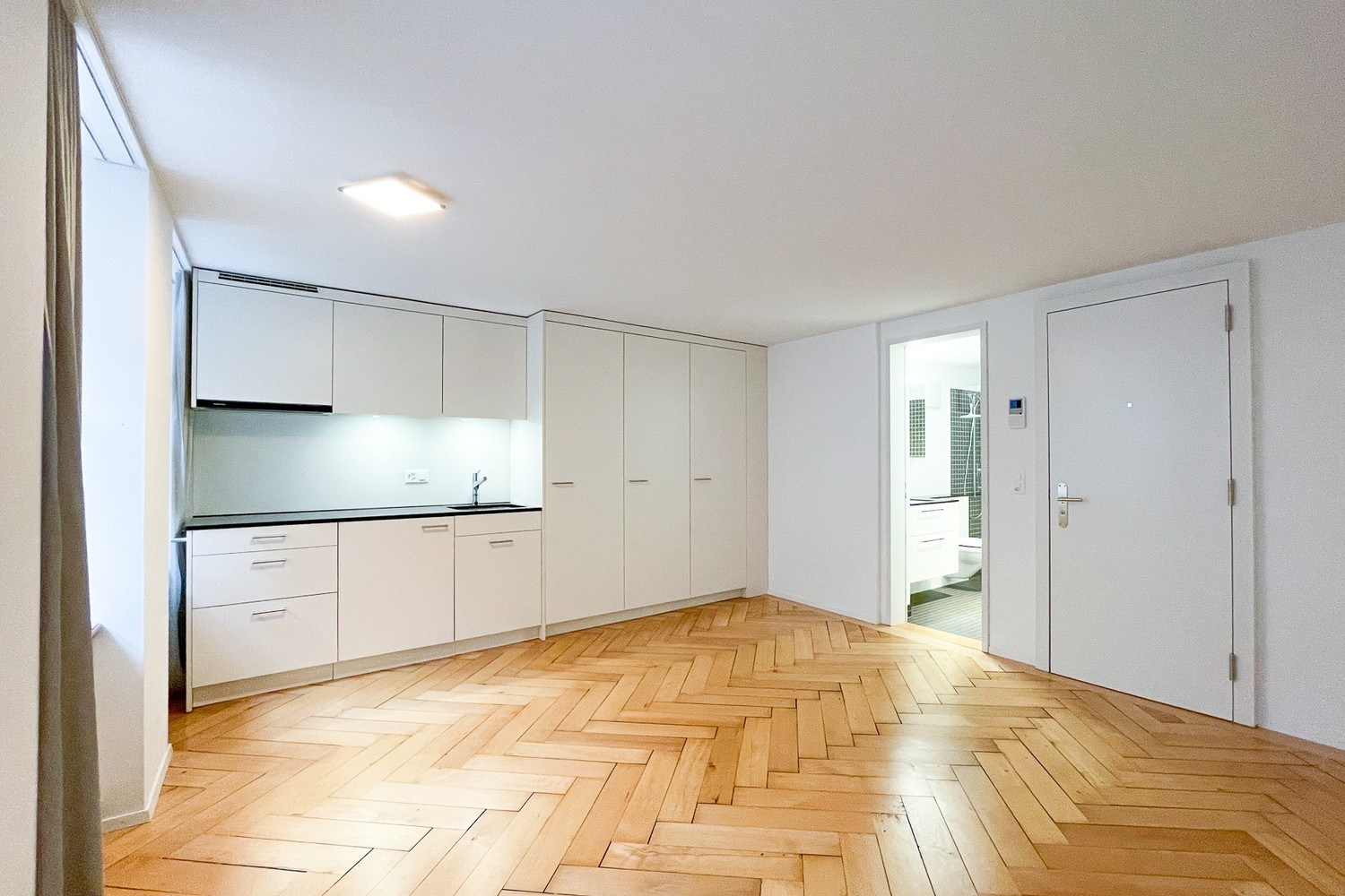 1 room apartment, Foto 4 von 8