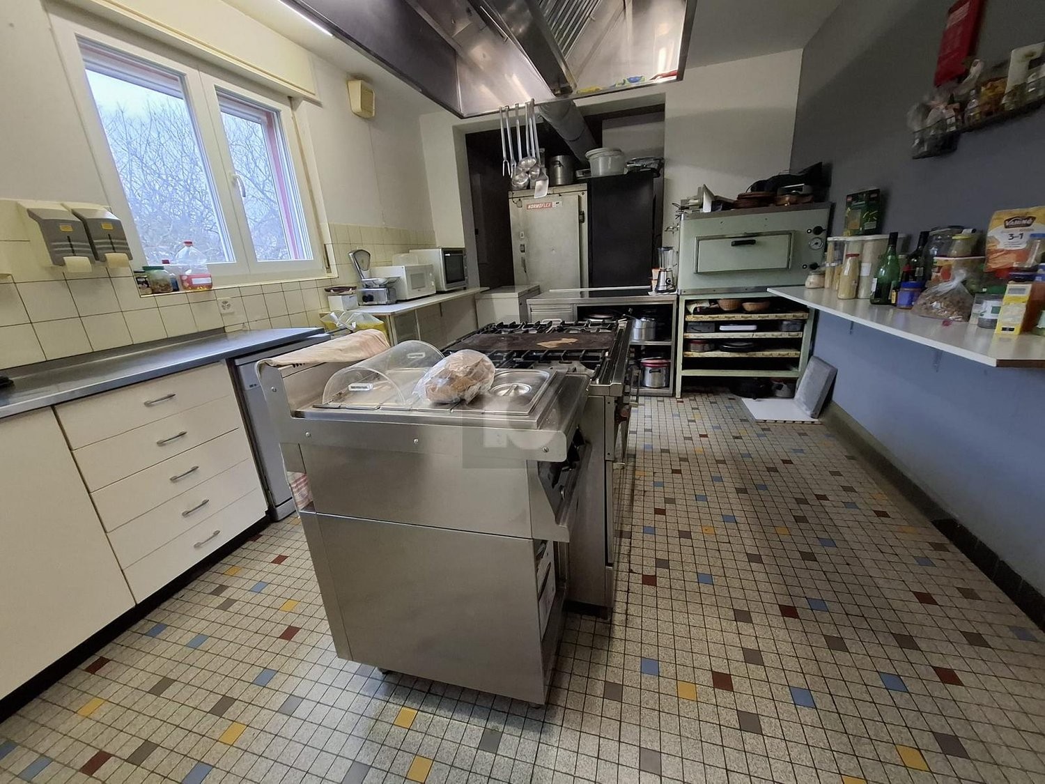 482m² restaurant, photo 3 sur 4