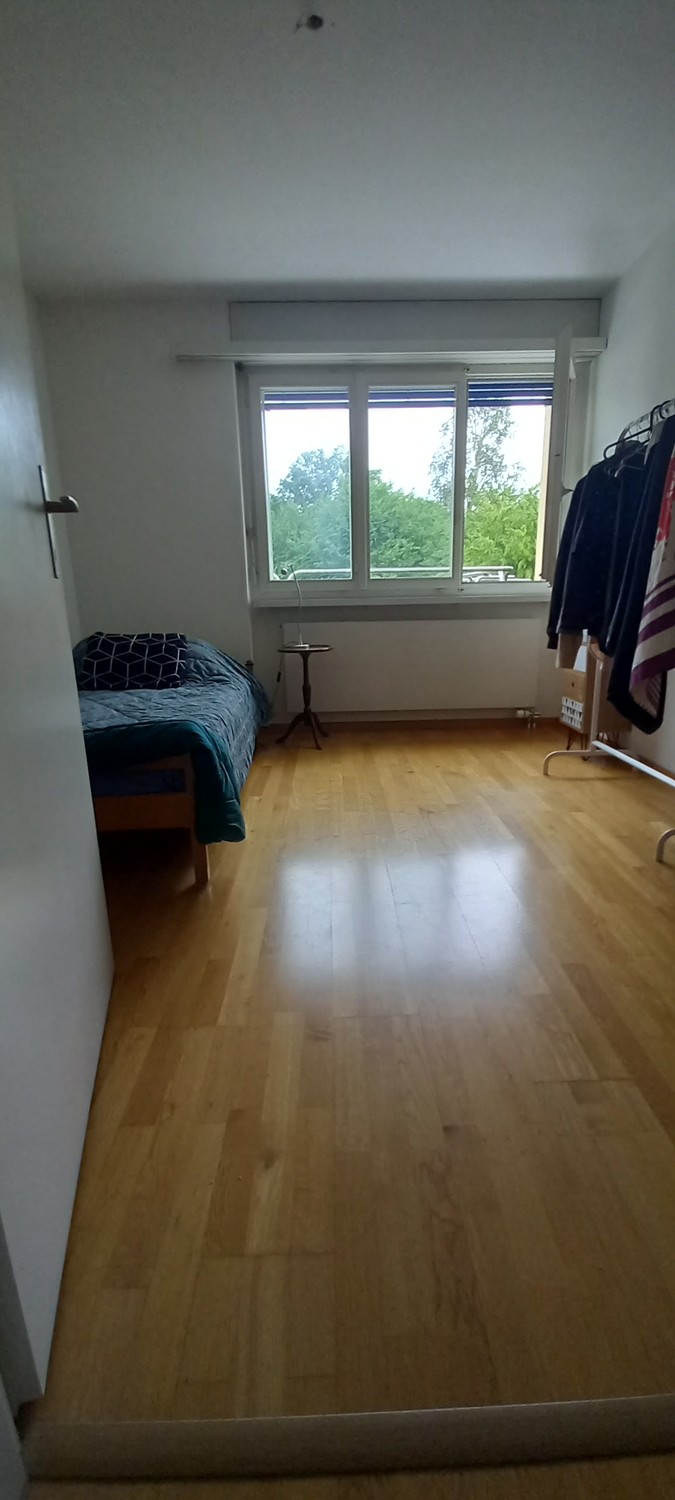 Zimmer in einer Wohngemeinschaft, Foto 1 von 8