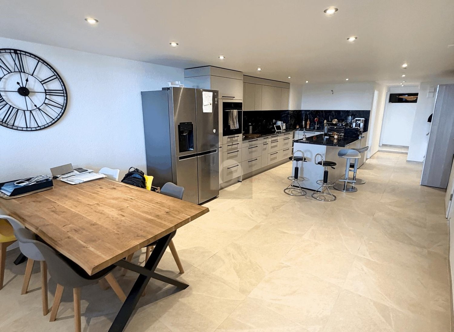 3 ½ Zimmer möblierte Wohnung, Foto 2 von 4