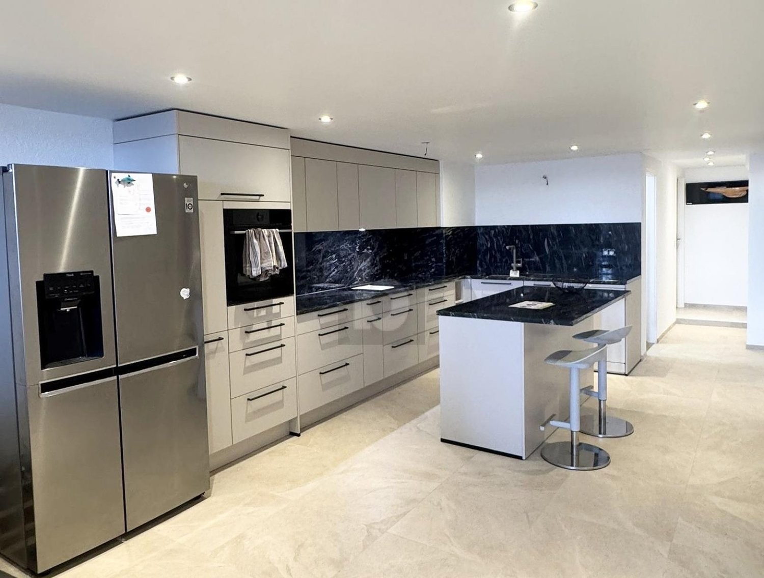 3 ½ Zimmer möblierte Wohnung, Foto 3 von 4