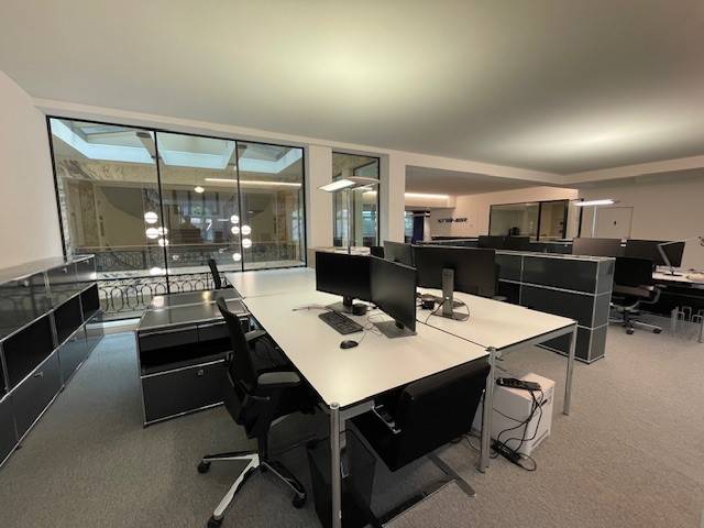 433m² Büro, Foto 2 von 9
