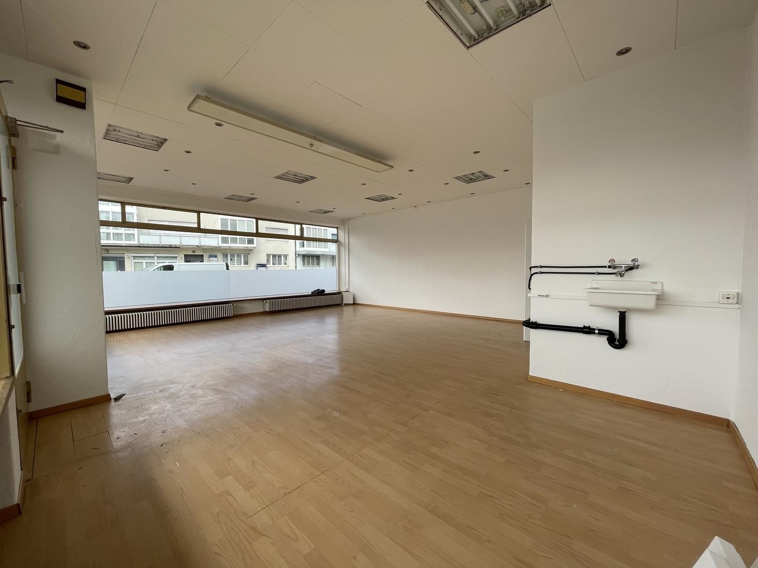 Commercial, Foto 2 von 5
