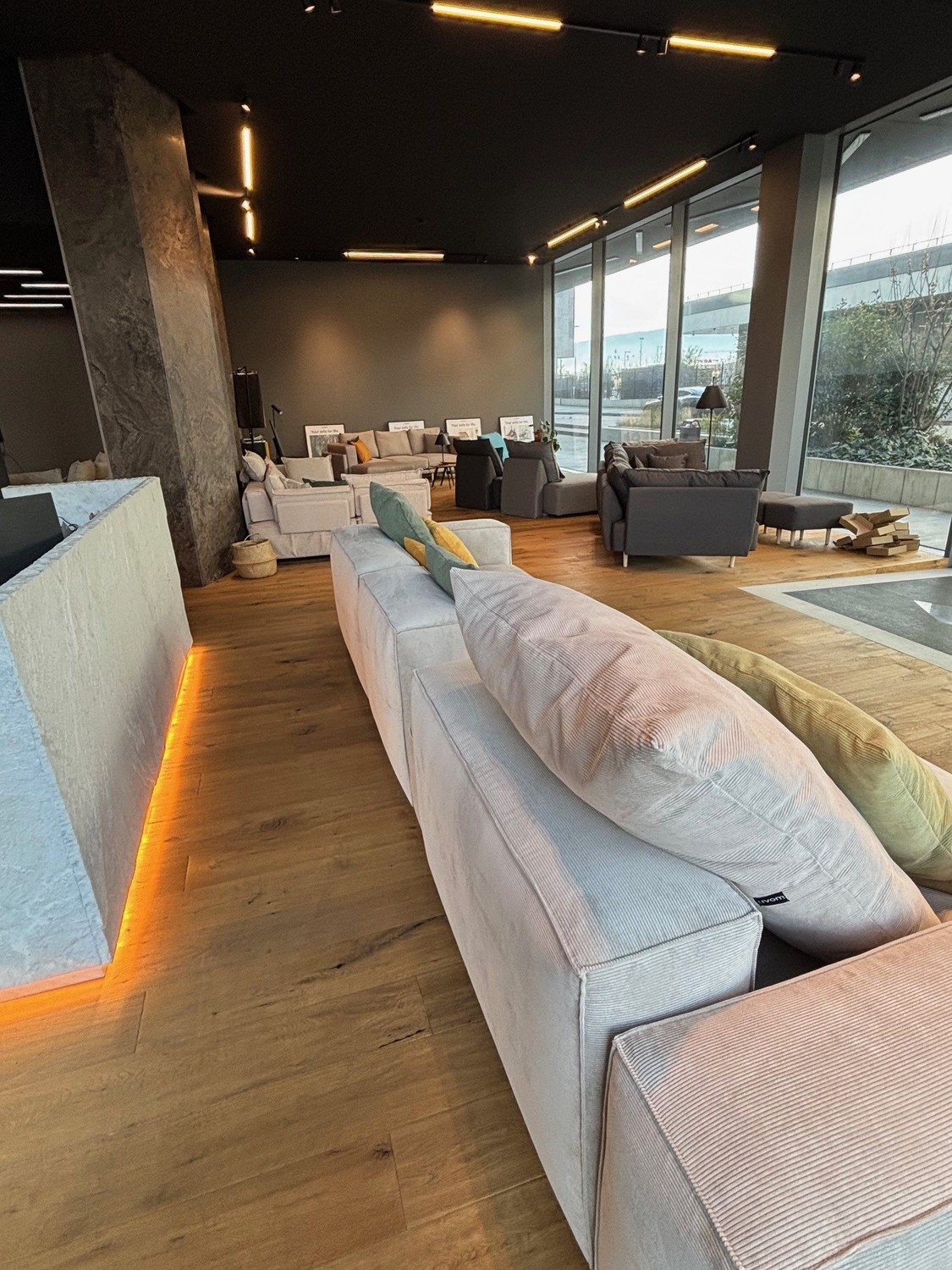 170-170m² commerciale