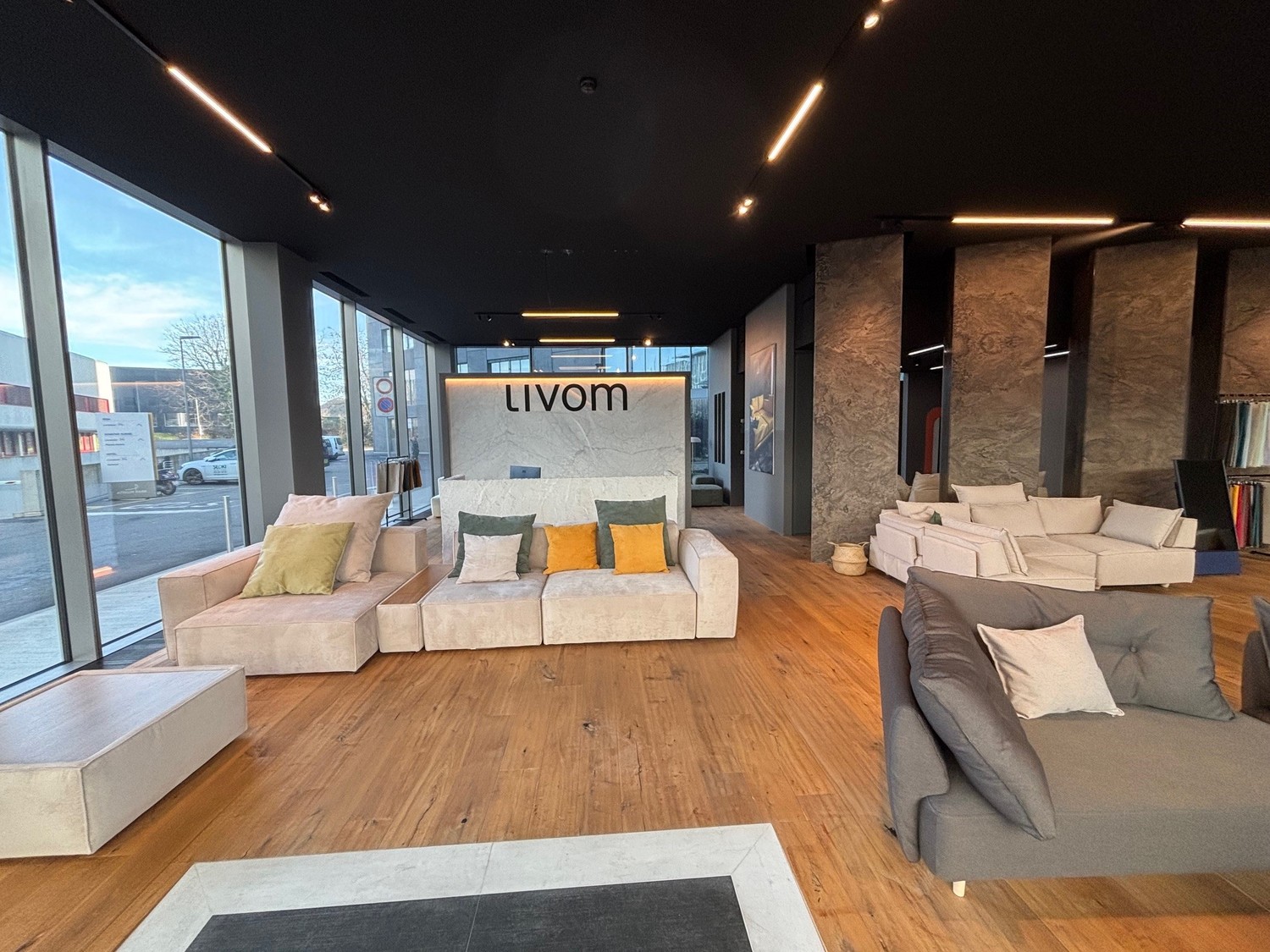 170-170m² commerciale