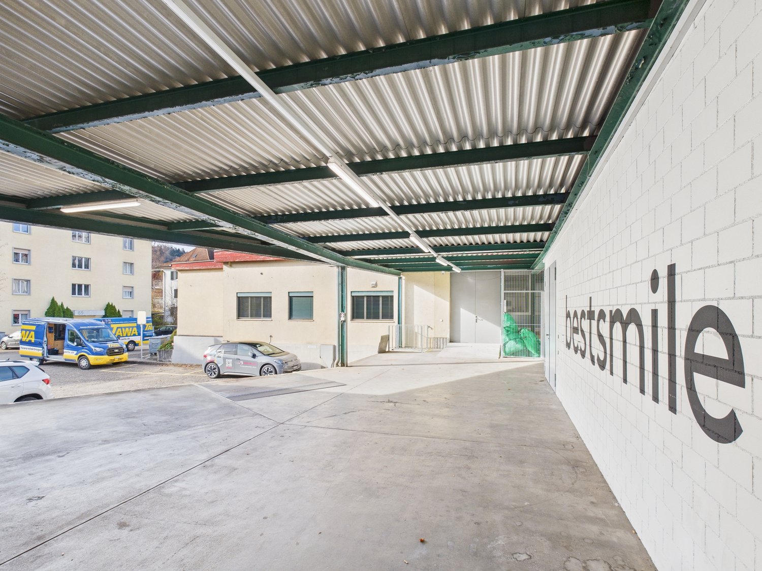 1043m² commerciale
