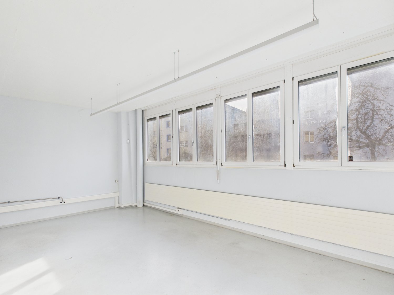 1043m² commerciale