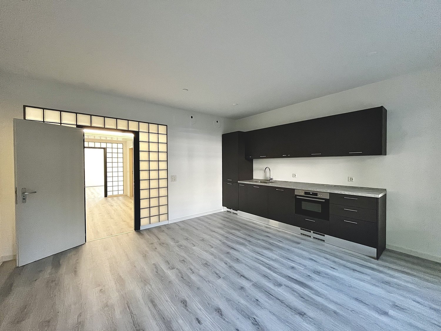 Living / commercial building