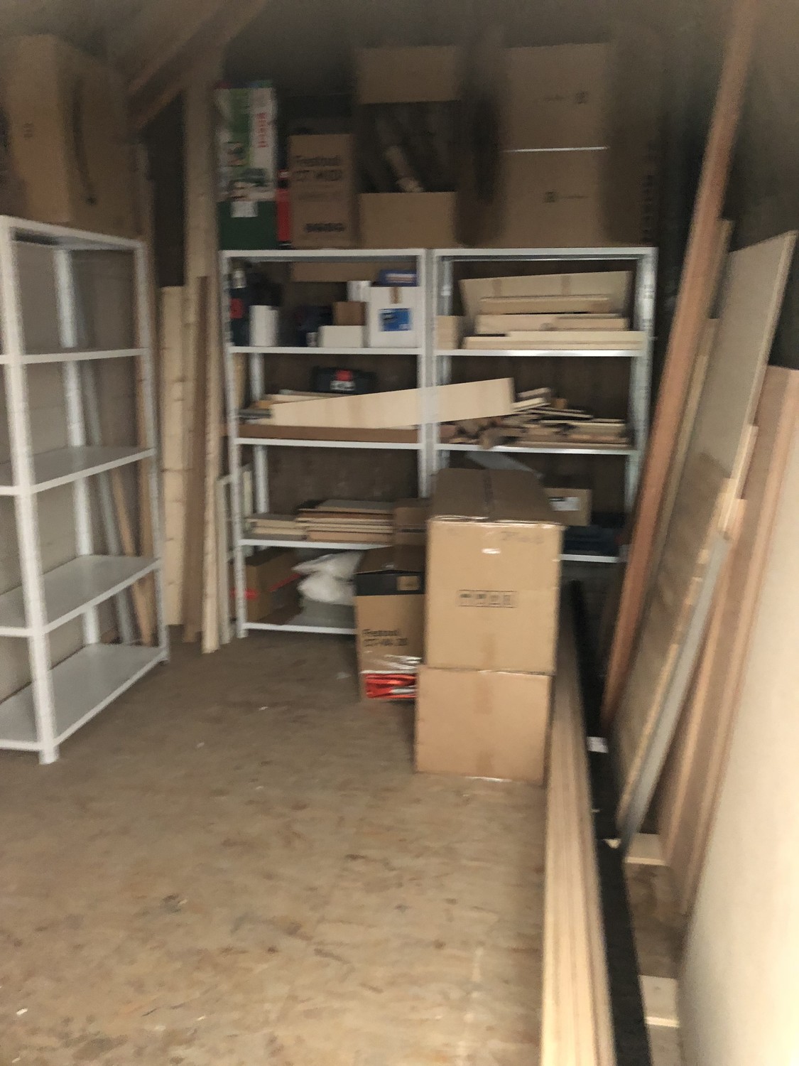 80m² commercial