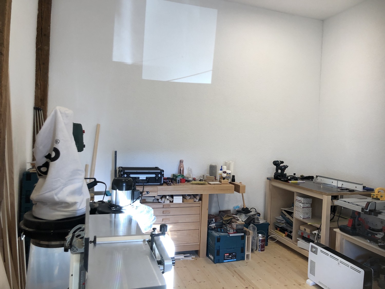 80m² commercial