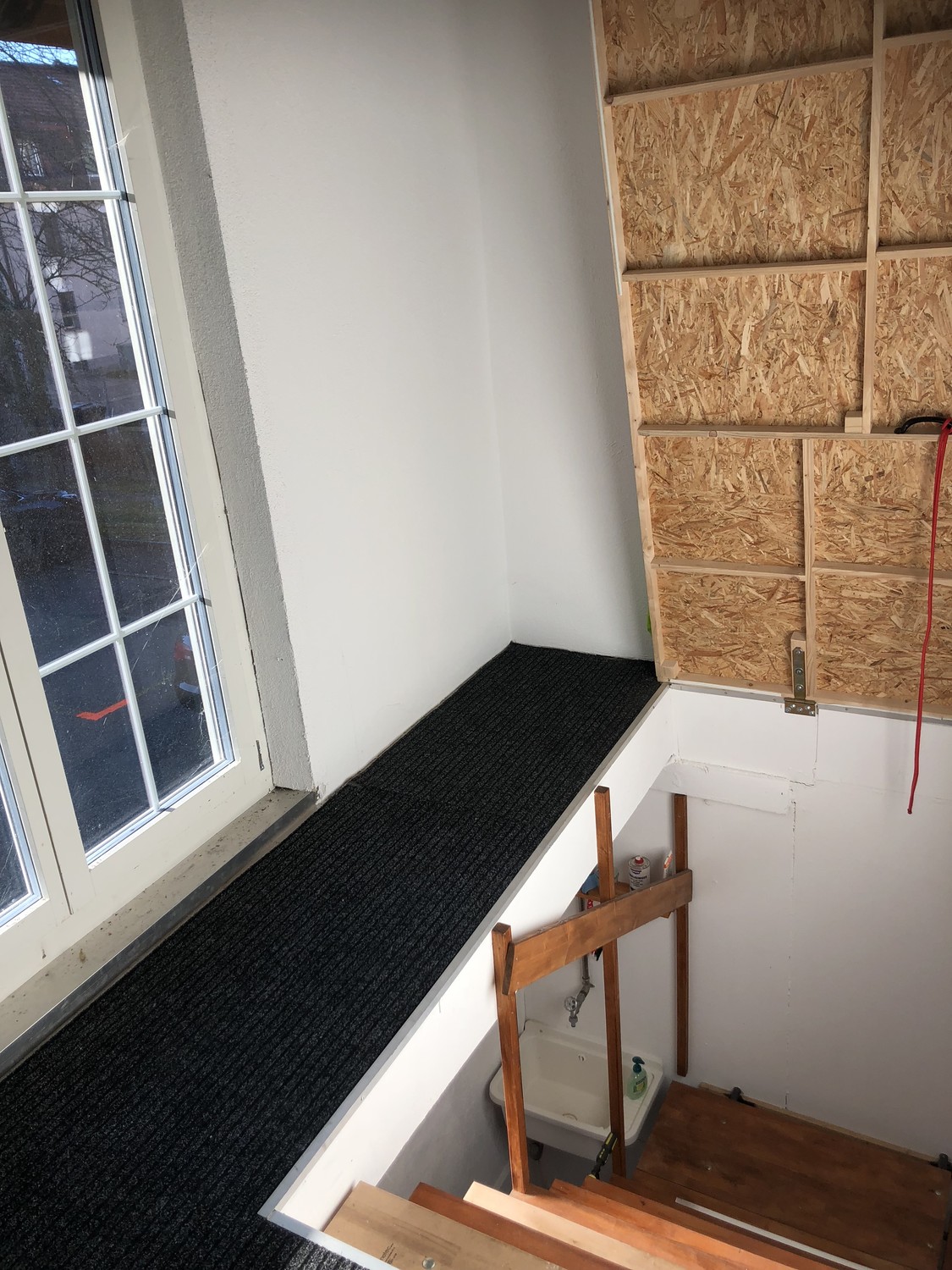 80m² commercial