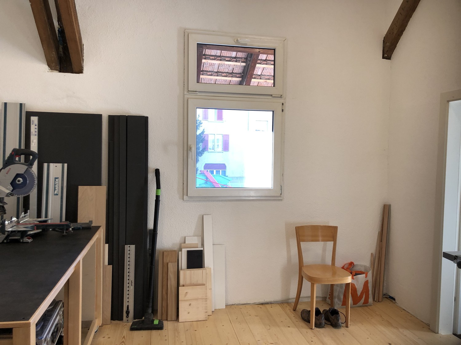 80m² commercial