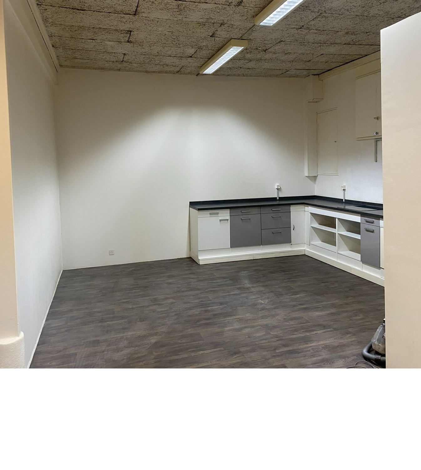 75-80m² office, photo 2 sur 3